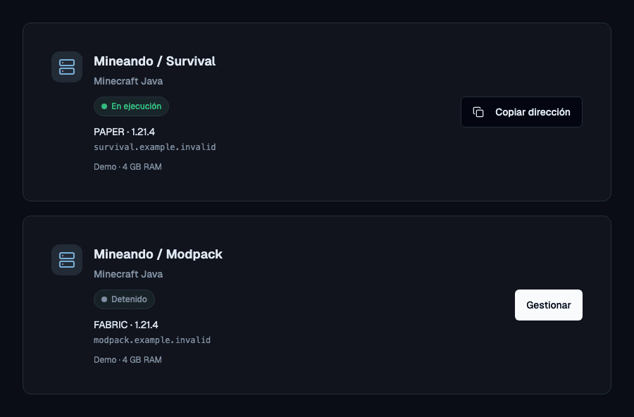 Dos tarjetas del panel de Mineando con software, dirección de conexión y estado del servidor. Datos de demostración.